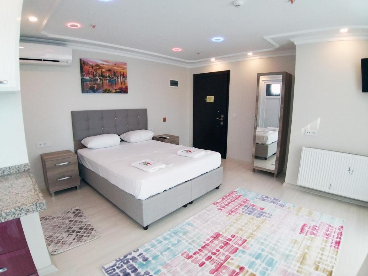 Golden Fish Hotel Батуми Екстериор снимка